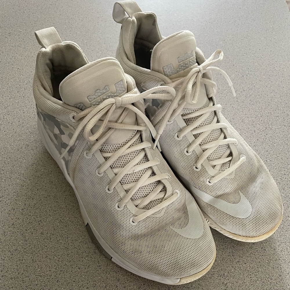 Nike Lebron Witness White Camo Basketball Shoes 2016 Men's Size 10.5